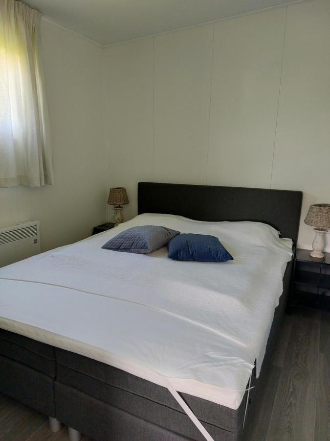 Merel Serooskerke  Luaran gambar